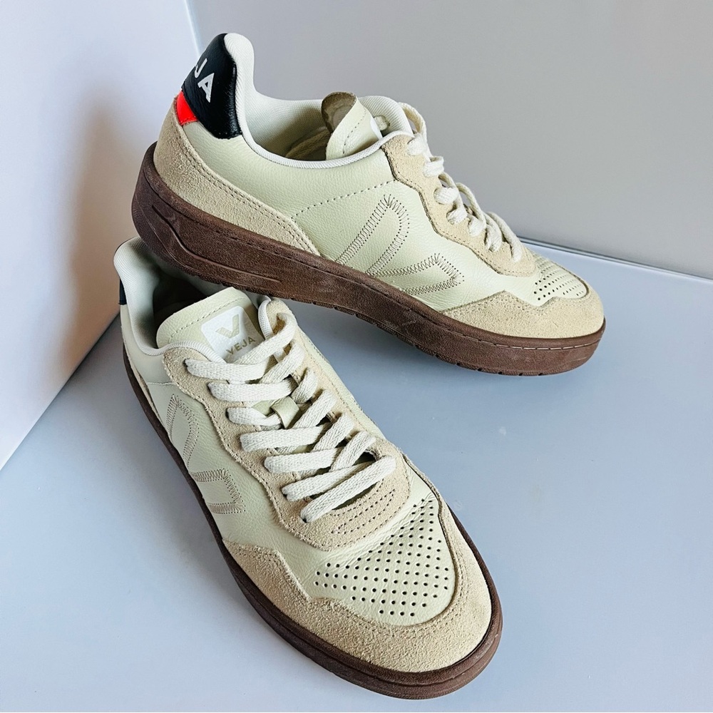 Veja V-90 ZZ O.T. Leather Sneaker